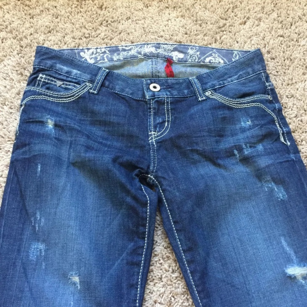 🎀Guess Foxy Flare Distressed Jeans🎀 - Picture 2 of 8